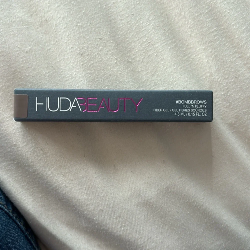 Makeup bundle - Picture 6 of 12